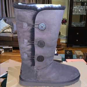 NEW UGG BAILEY BUTTON TRIPLET